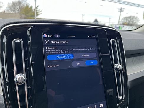 Used 2023 Volvo XC40 B5 Ultimate w/ Protection Package Premier image 18