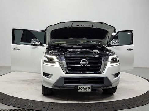 Used 2021 Nissan Armada Platinum w/ Captain's Chairs Package image 10