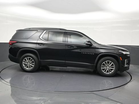 Used 2023 Chevrolet Traverse LT FWD image 7