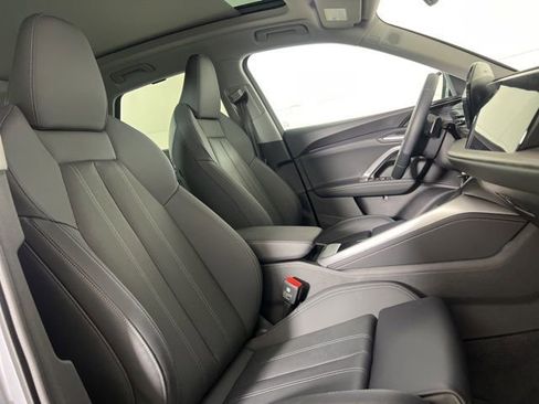 Certified 2025 Audi Q5 Premium Plus w/ Premium Plus AWD/4WD image 13