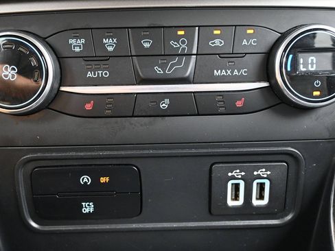 Used 2021 Ford EcoSport Titanium FWD image 17