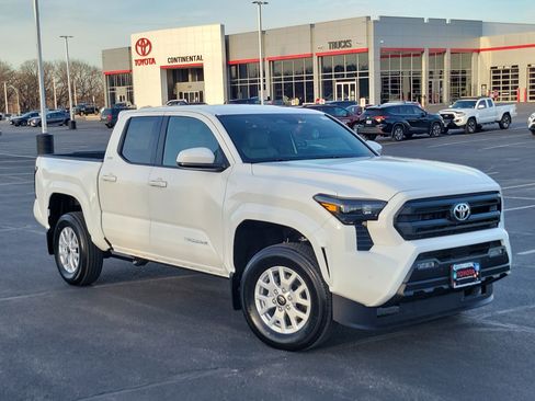 New 2026 Toyota Tacoma SR5 image 32