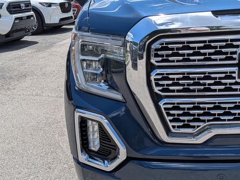 Used 2020 GMC Sierra 1500 Denali w/ Denali Ultimate Package AWD/4WD image 9