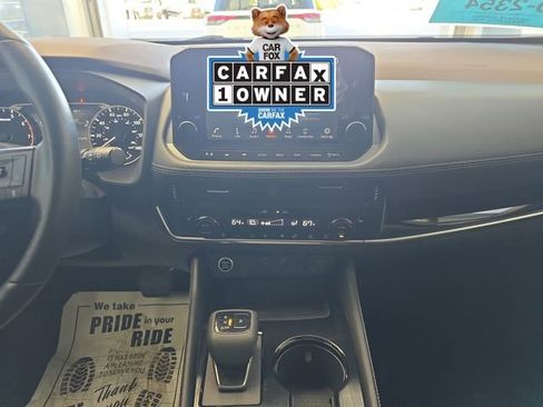 Used 2023 Nissan Rogue SL w/ SL Premium Package image 17