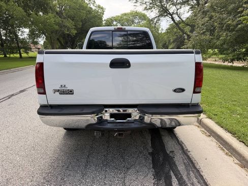 Used 2001 Ford F250 XLT AWD/4WD image 4