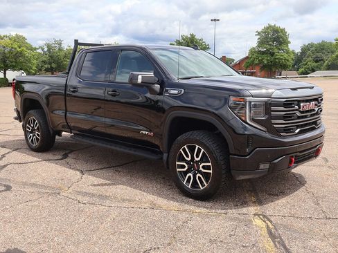 Used 2024 GMC Sierra 1500 AT4 w/ Technology Package AWD/4WD image 57