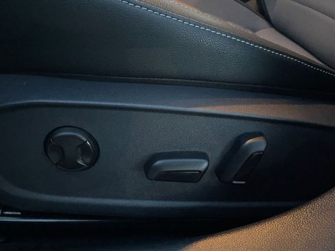 Used 2025 Volkswagen Jetta SE image 23