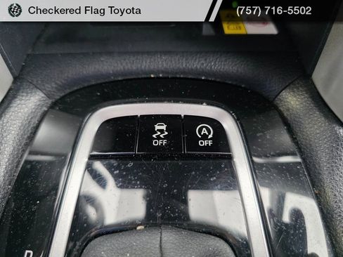 Used 2023 Toyota Corolla Cross LE image 20