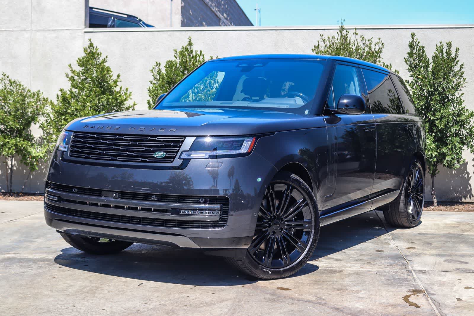 New 2026 Land Rover Range Rover Long Wheelbase SE AWD/4WD image 1