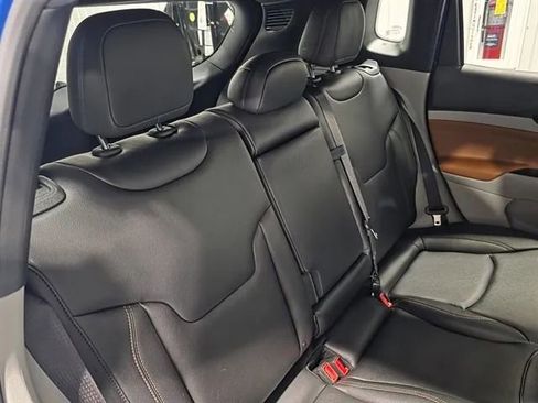 Used 2024 Jeep Compass Limited image 11