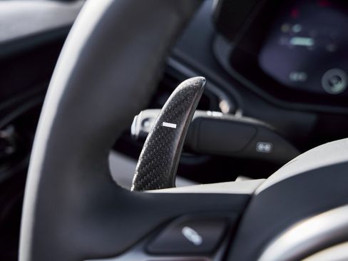 Used 2023 Aston Martin DBS Volante image 57