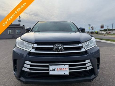 Used 2017 Toyota Highlander LE AWD/4WD image 2