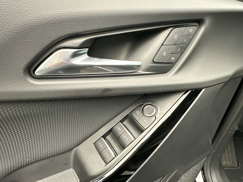 Certified 2025 Chevrolet Equinox RS w/ Safety and Technology Package AWD/4WD image 12
