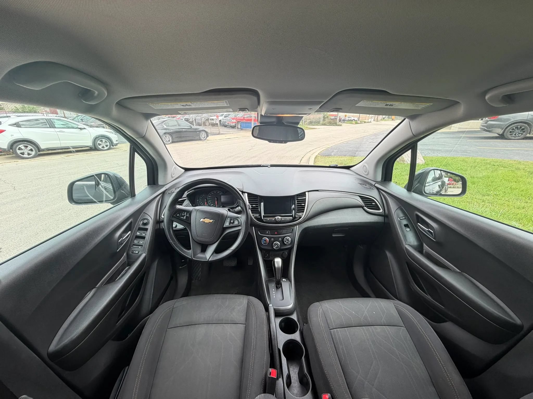 Used 2020 Chevrolet Trax LT FWD image 10