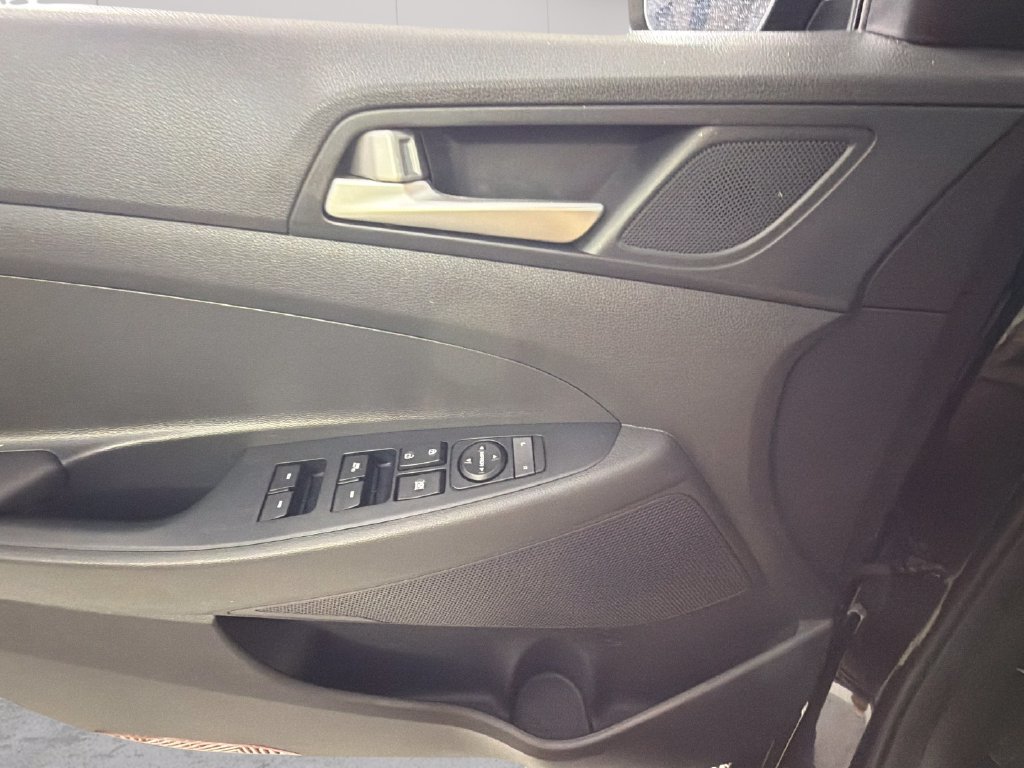 Used 2020 Hyundai Tucson Value FWD image 25