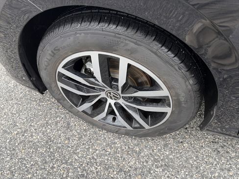 Certified 2025 Volkswagen Jetta SE image 7