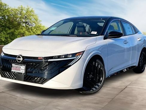New 2026 Nissan Sentra SR w/ Floor Mat Package FWD image 2