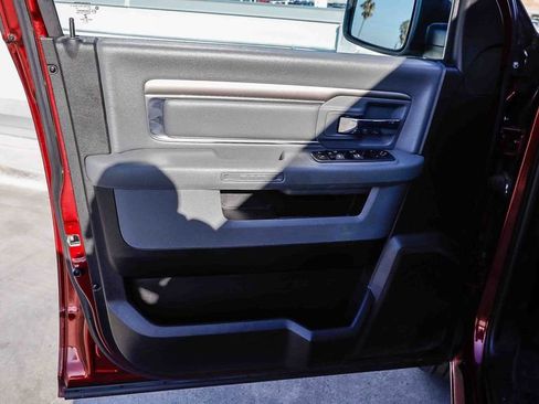 Used 2019 RAM 1500 Classic SLT image 21