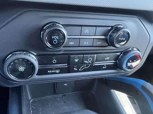 Certified 2024 Ford Bronco Black Diamond image 21