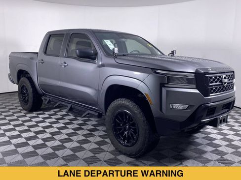 Used 2023 Nissan Frontier SV w/ Midnight Edition Package AWD/4WD image 19