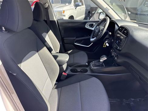 Used 2024 Kia Soul LX w/ Option Group 015 image 23