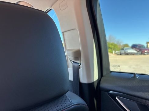 Used 2022 Buick Envision Essence w/ Technology Package I FWD image 40