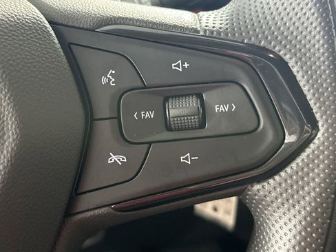 Used 2024 Chevrolet Trax LS image 31