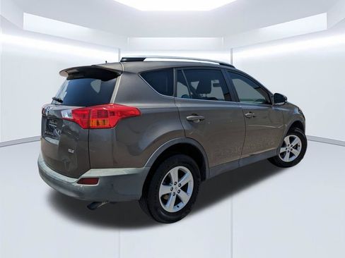 Used 2014 Toyota RAV4 XLE FWD image 6