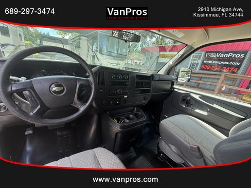 Used 2014 Chevrolet Express 2500 RWD image 11