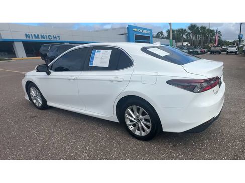 Used 2021 Toyota Camry LE FWD image 4