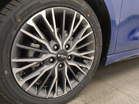 Used 2024 Kia Forte GT-Line w/ GT-Line Premium Package image 31