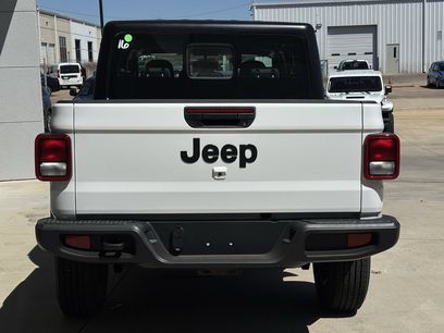 New 2026 Jeep Gladiator Sport
