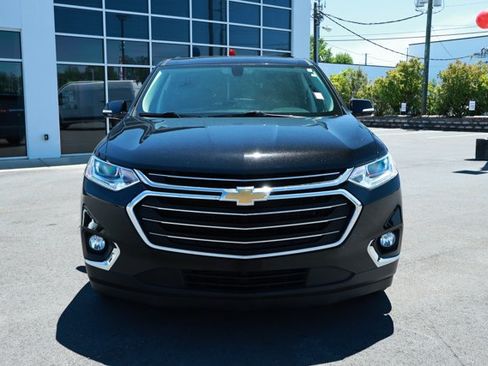 Used 2019 Chevrolet Traverse LT FWD image 2