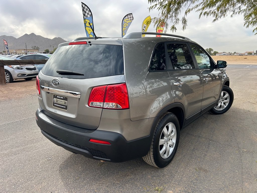 Used 2013 Kia Sorento LX w/ Convenience Pkg FWD image 5