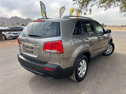 Used 2013 Kia Sorento LX w/ Convenience Pkg FWD image 5