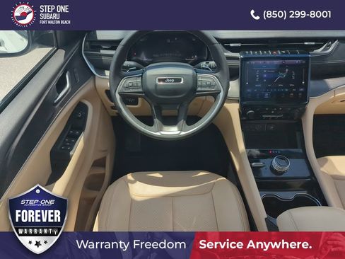 Used 2023 Jeep Grand Cherokee L Limited w/ Luxury Tech Group II AWD/4WD image 14