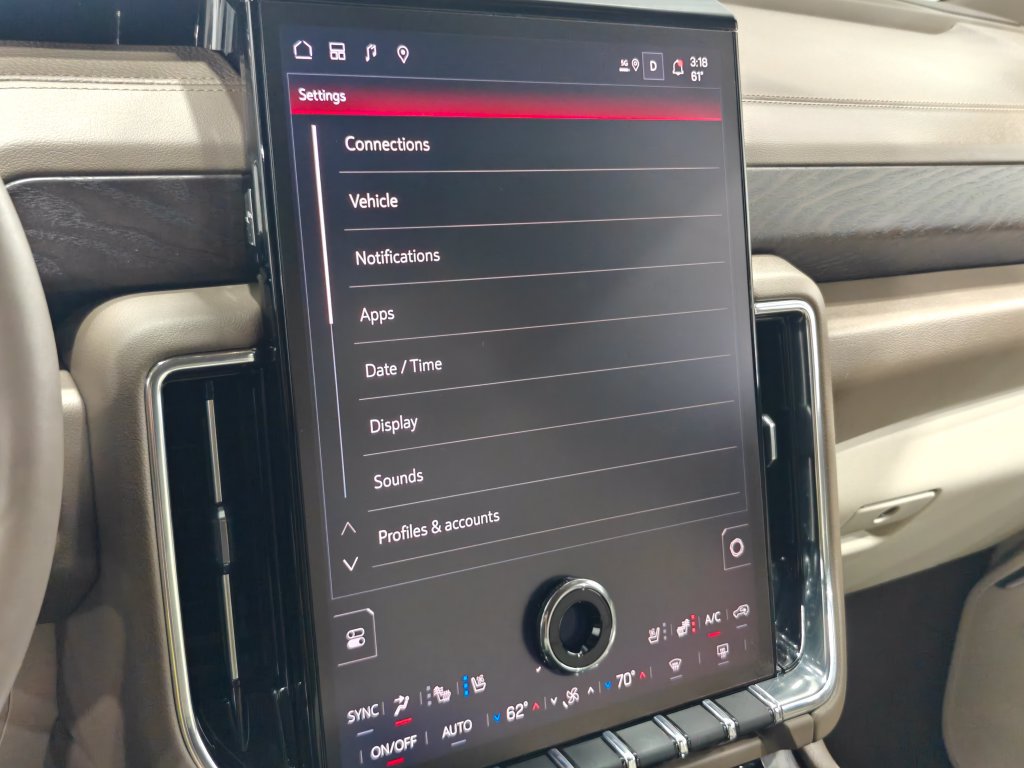 Used 2026 GMC Yukon Denali w/ Advanced Technology Package AWD/4WD image 58