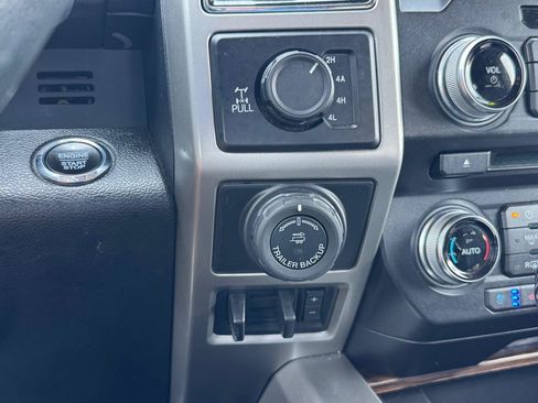 Used 2018 Ford F150 Lariat w/ Equipment Group 502A Luxury AWD/4WD image 18
