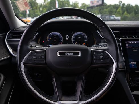 Used 2021 Jeep Grand Cherokee L Limited AWD/4WD image 30