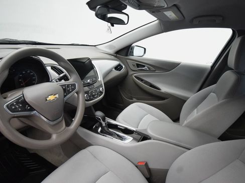 Used 2022 Chevrolet Malibu LS FWD image 9
