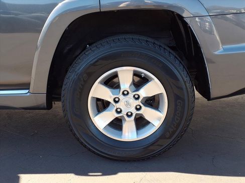 Used 2010 Toyota 4Runner Limited image 4