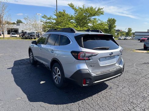 Used 2020 Subaru Outback Premium w/ Popular Package #1 AWD/4WD image 5