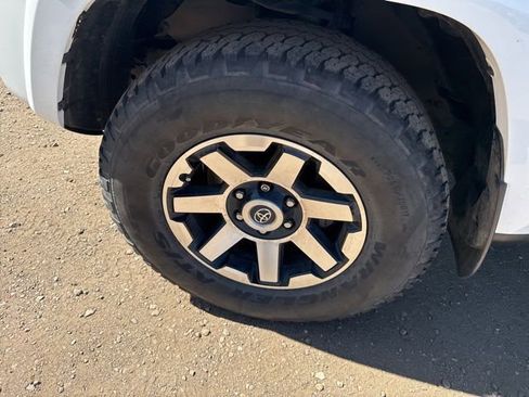 Used 2018 Toyota 4Runner SR5 image 11