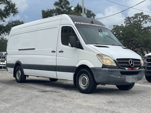 Used 2012 Mercedes-Benz Sprinter 2500 image 7