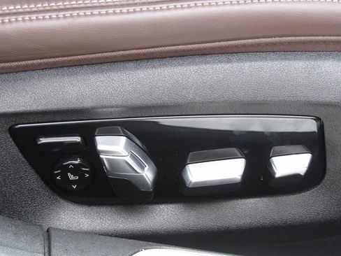 Used 2020 BMW ALPINA B7 xDrive w/ Luxury Rear Seating Package image 23