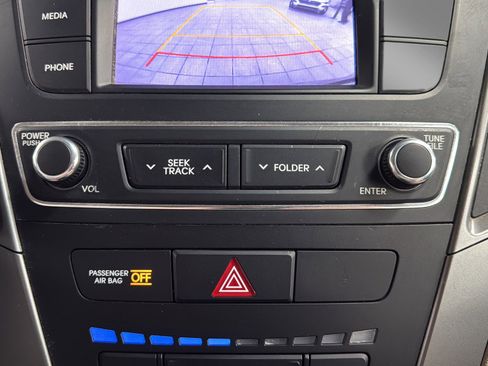 Used 2018 Hyundai Santa Fe Sport FWD image 28