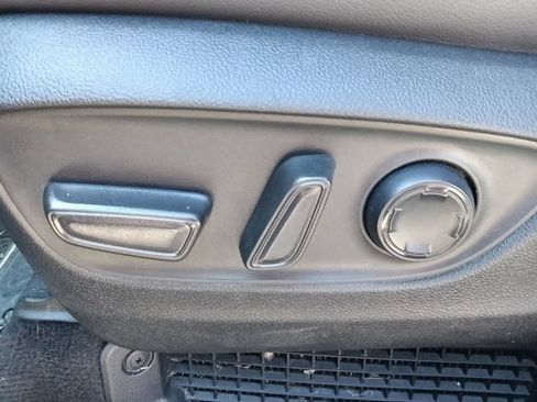Used 2023 Toyota Sienna XSE FWD image 16