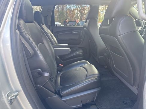 Used 2012 Chevrolet Traverse LT image 35