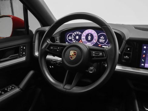 Certified 2024 Porsche Cayenne Coupe AWD/4WD image 27