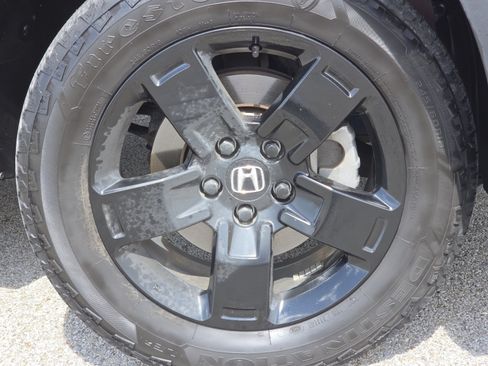 Used 2025 Honda Ridgeline Black Edition image 11